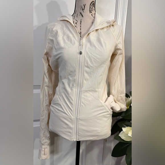 lululemon athletica Tops - 🌼Lululemon Women's Off-White Hooded Stretch Full-Zip Jacket🌼